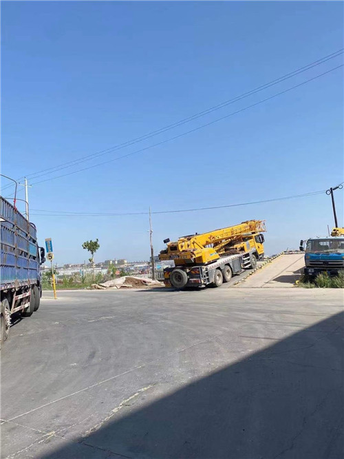 怀集县25吨吊车的租赁价格大概是多少？